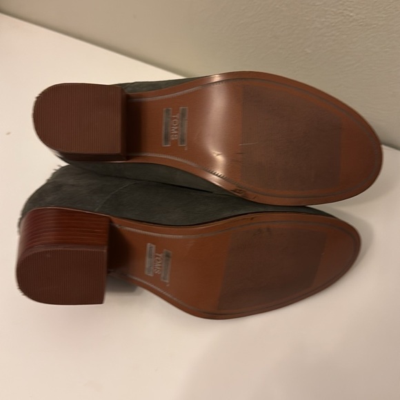 Toms Leila Gray Ankle Boots with Stacked Heel - Picture 9 of 9